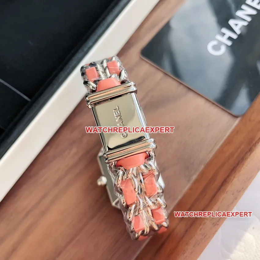 Chanel1:1super white mother-of-pearl dial pink leather chain braceletfront live photo