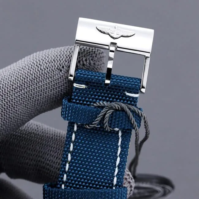 Big factory high-quality brand new Breitling Avenger B01chronograph watch original mold opening men's watch clasp picture