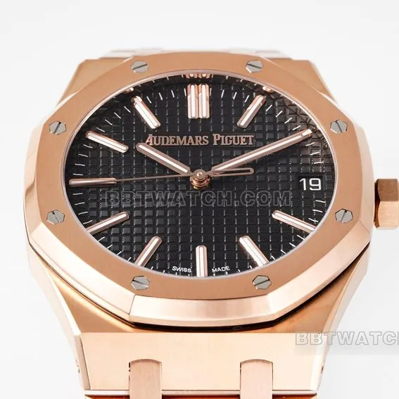 APS factory Audemars PiguetRoyal Oaksuper cloneblack dialrose goldsteel bracelet model 15510OR.OO.1320OR.04front live photo