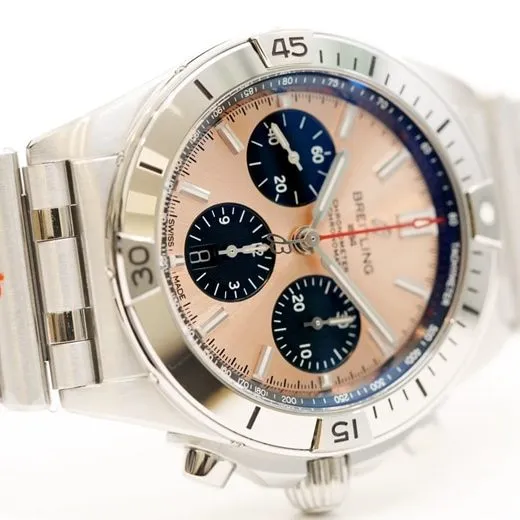 GF Factorytop-tier watch Breitling men's gold plate steel bracelet watch front view