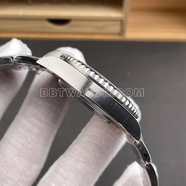 1:1replica watch ERF factory GMT-MasterRolexblack dialBatman bezel3285 mechanical caseback live photo