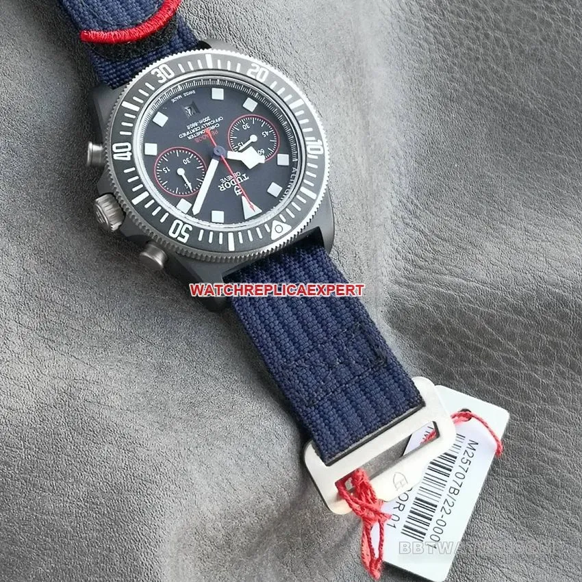 M+ factory Tudor top-tier 1:1high-quality replicablue dialchronographM25807KN-0001front live photo