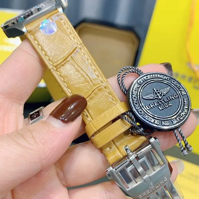 top-tier replicaBreitling women's watch gold plate yellow belt South China Sea capsule series fully automatic movementleather strap front view