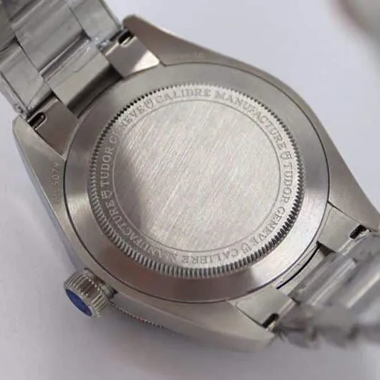 Tudor Tudor Biwan series M79030N-0001 watch watch clasp picture