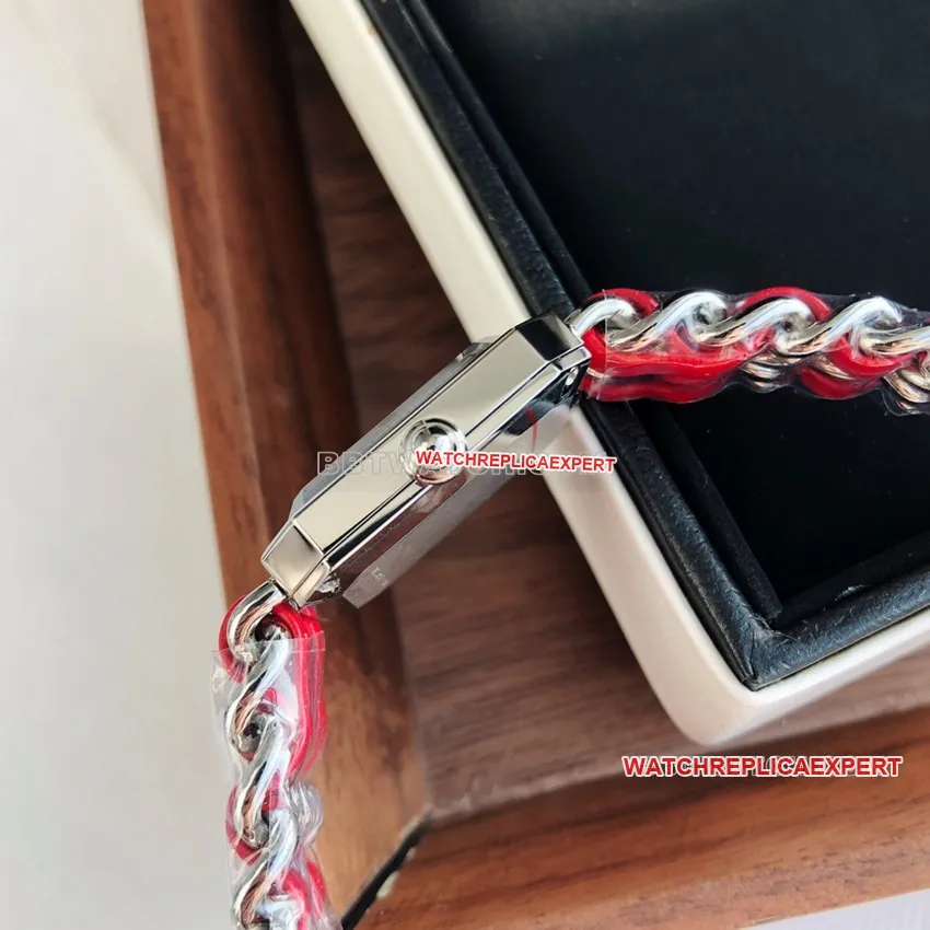 Chaneltop-tier white mother-of-pearl dial red leather chain braceletcaseback live photo