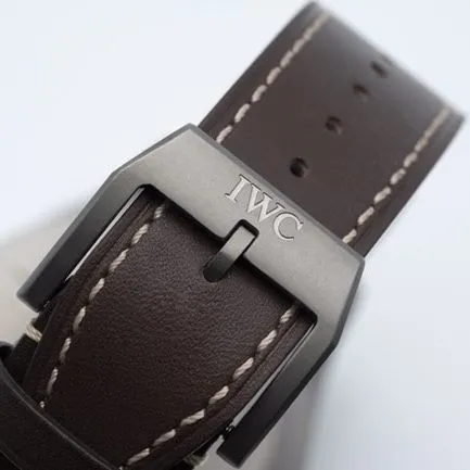 V7 Factory Top collectible watches For Men Black Plate Brown Strap Mark Series Mechanical Belt Watches Side View