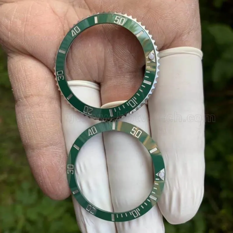 How to deal with the fading of Rolex Starbucks Submariner bezel - clean answers detail shots for you