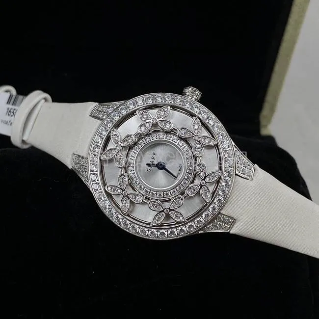 watch VCA factory Graf sapphire crystaldiamond33mmquartz movementfront live photo