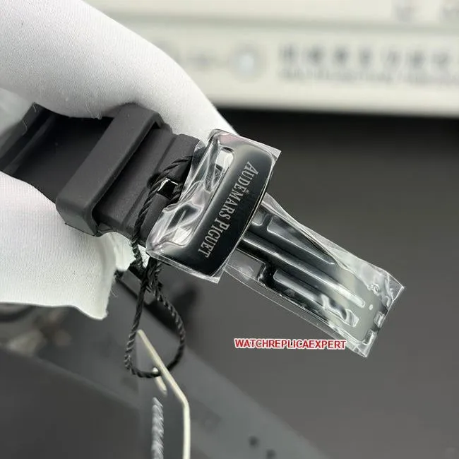 watch DIW factory Royal OakAudemars Piguet carbon fiber 15500 front live photo
