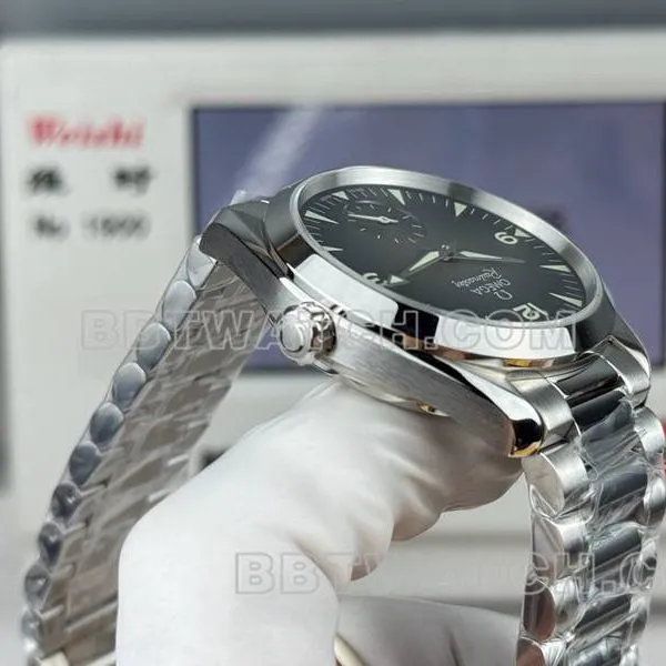 Omega watch Seamaster gray plate 38mm small seconds steel bracelet model front live photo