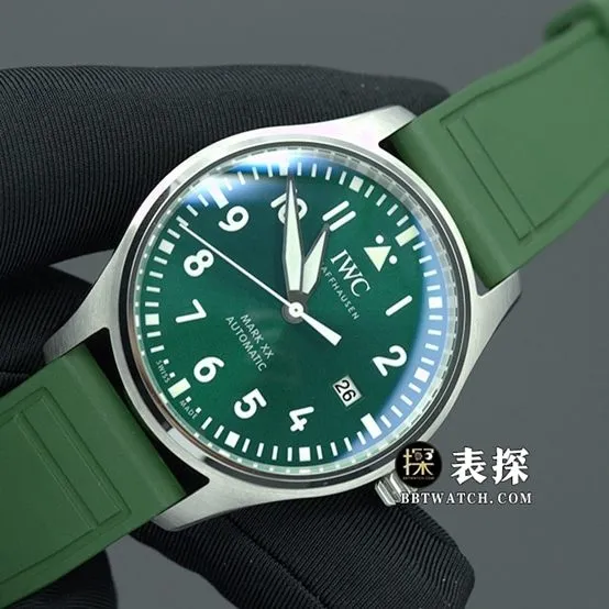 M+Portugal IWC1:1replica watch lumegreen dial rubber model IW328205side live photo