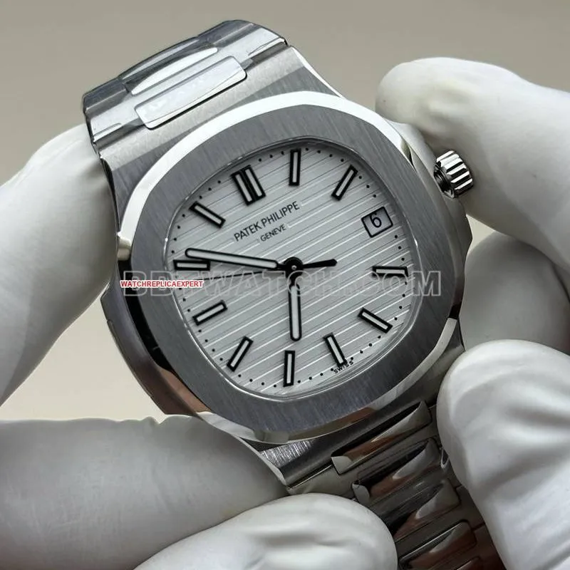 Patek Philippe collectible watch BBF factory Nautiluswhite dial324movementsteel bracelet caseback live photo