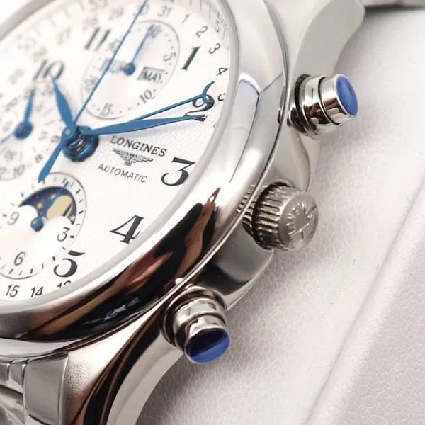 GL factory replicaLongines watch famous eight-pin moon phase7751white dialsteel bracelet front view