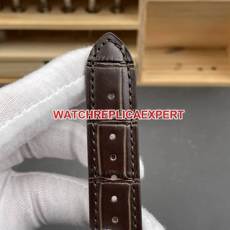 Vacheron Constantintop-tier watch XR factory inherited white dial2824mechanical movementleather strap model 82172front live photo