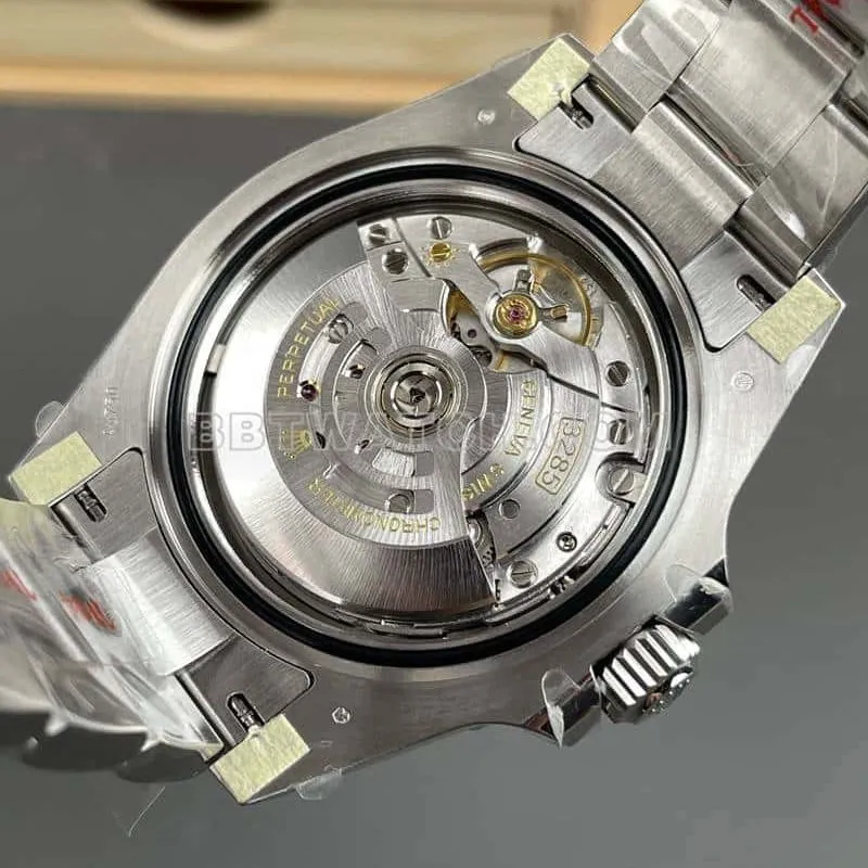 VSRolexGMT-Master1:1top-tier replicagreen dial126729front live photo