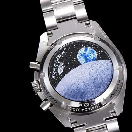 Omegatop-tier watch men's automatic movementwhite dialsteel bracelet Snoopy series watch front view