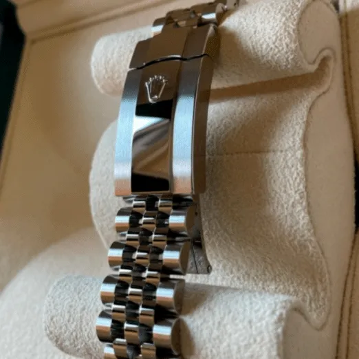 Rolex Datejust m126334-0028: 41mm Oyster