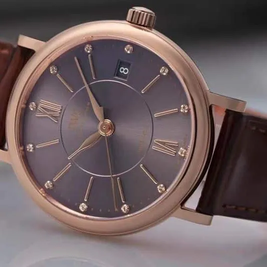 Front view of the IWC top-tierladies' watch, the Portofino top-tierladies' watch for women