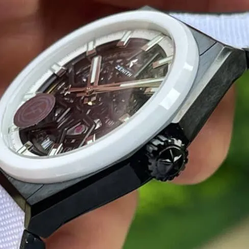 top-tiersuper cloneLF Zenith black dialDEFY series new upgraded version of men's watch side view