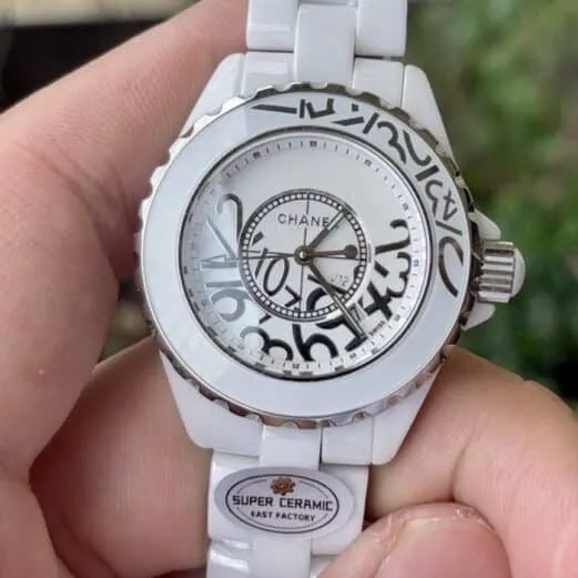 top-tier replicaEASTChanelJ12 series ladies watch clasp picture