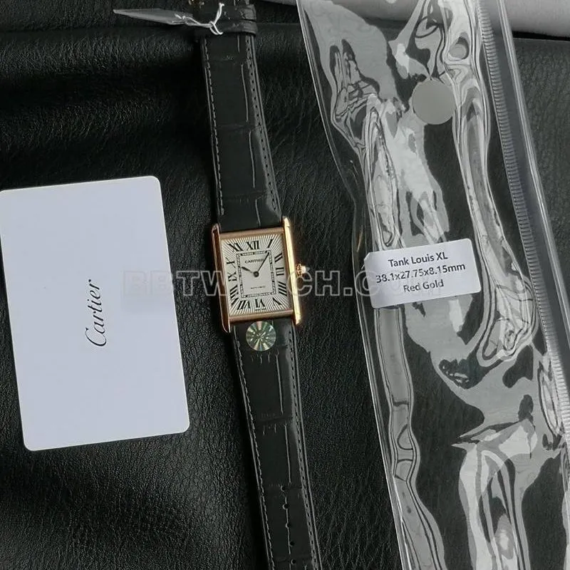 Cartier collectible watch F1 factory tank white dialrose gold case 2899MCmovementleather strap model front live photo