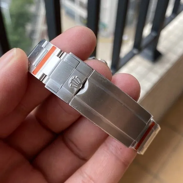 collectible watches NOOB Factory Rolex Black Aqua Ghost V11 version of the Submariner hands-on picture of the actual clasp picture