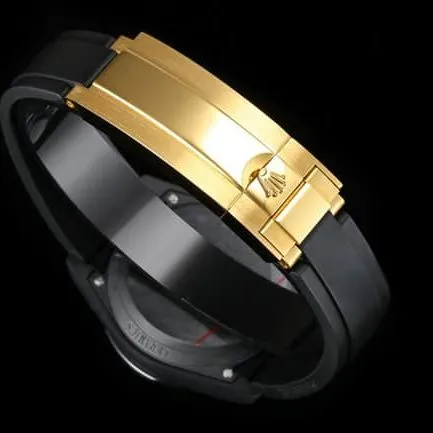 TW factory top-tier replicaRolex men's watch fully automatic movement men's gold plate rubber strap front view