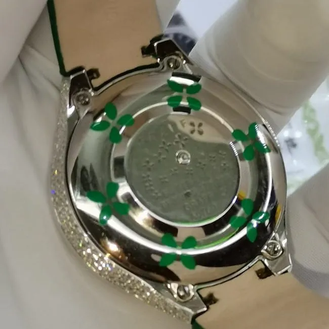 High-quality watch, women's, white dial, green strap, diamond-studded series, quartz movement, real gold, real diamonds, leather strap, watch front view