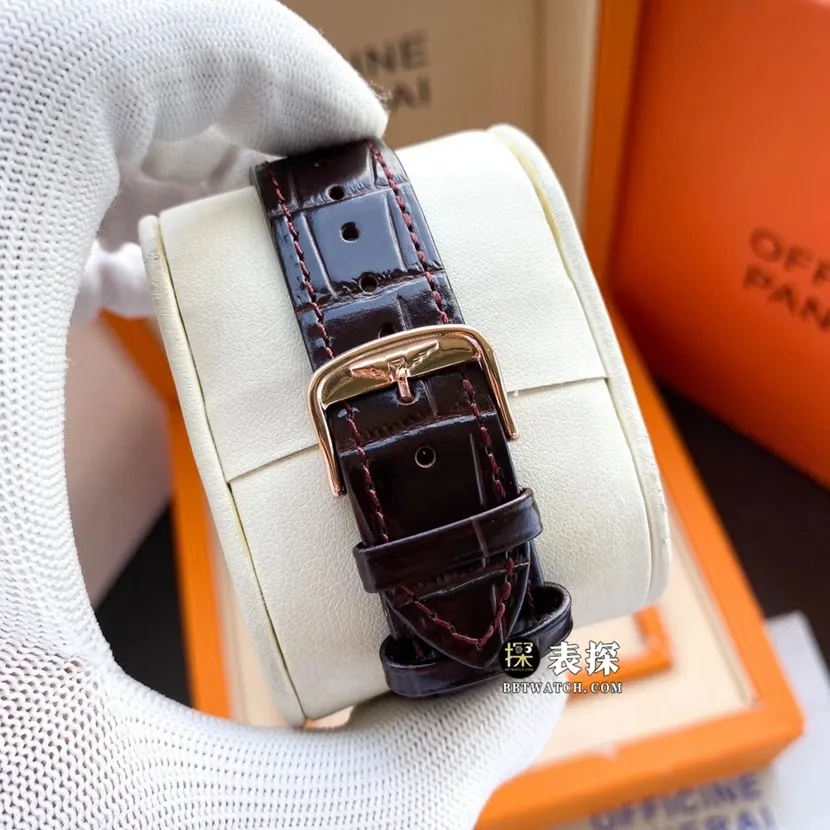 Longines retro top-tier watch men's white dial multi-function six-pin moon phaseleather strap model pictures and prices back live photos