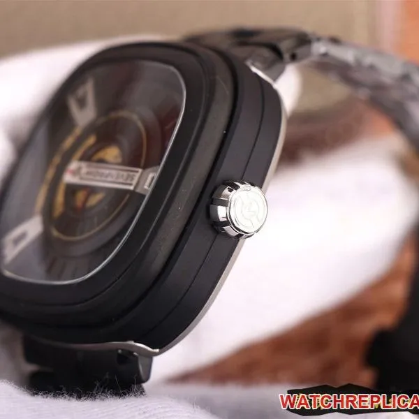 watch seven day display five SEVENFRIDAY/automatic movementmen's watch Swiss steel bracelet large dial all black side view