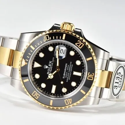 CLEAN Factory Rolex top-tier watch men's black dial gold strap top-tier mechanical watch front view