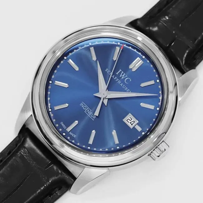 top-tier watch IWC men's blue dial black belt automatic movementleather strap watch front view