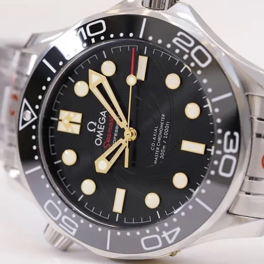 OR factory top-tier watch Omega men's black dialsteel bracelet42mmSeamaster 300m watch front view