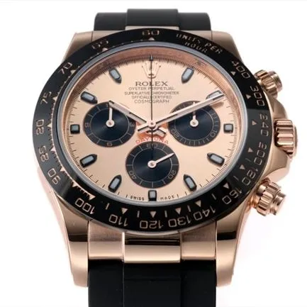 top-tier replicaRolex men's brown plate rubber strap popular model Cosmograph Daytona mechanical watch side view