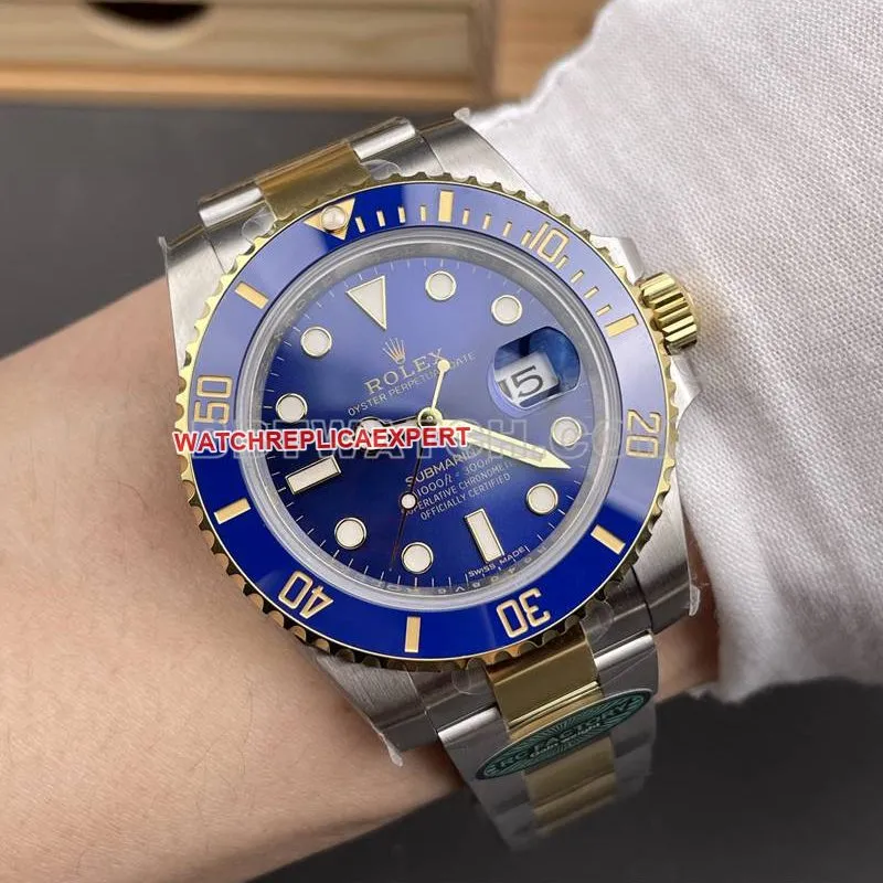Rolex1:1replica watch RC factory Submariner40mm gold blue Submariner3135movementfront live photo