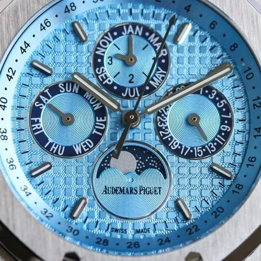 WWE factory top-tier replicaAudemars Piguet super a watch men's blue dialsteel bracelet mechanical Royal Oak26574ST series men's watch front view
