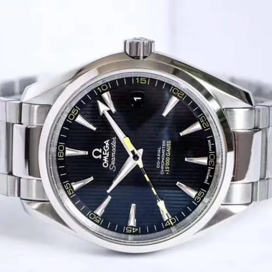 VS Omega Seamaster 150m Bumblebee 8500 Movement Real vs. Fake Comparison Review Front View