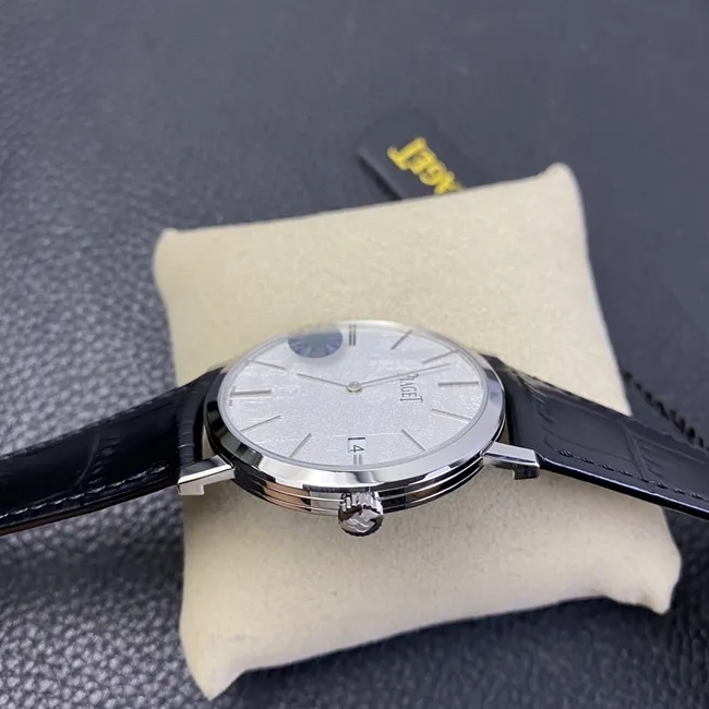 MKS Factorytop-tier watch Piaget men's white dial black belt ultra-thin series leather strap watch side view