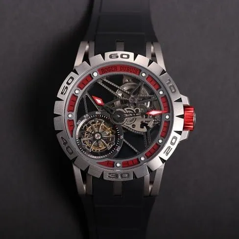 JB Roger Dubuis King Series top-tier watch men's black dialrubber strapautomatic movementtourbillon watch front view