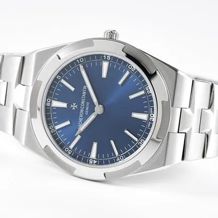 8F factory top-tier replicaVacheron Constantin men's blue dialrubber strap ultra-thin series self-winding mechanical watch front view