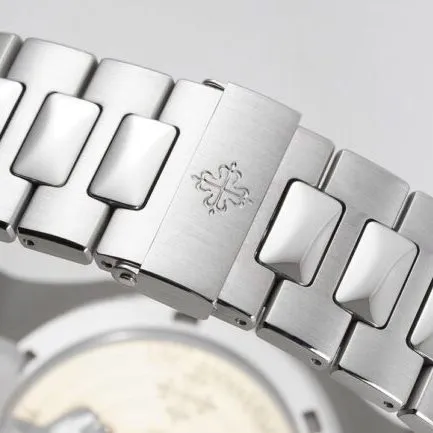top-tier watch Patek Philippe 170th anniversary Nautilus5711 white steel blue bottom men's mechanical watch movement picture