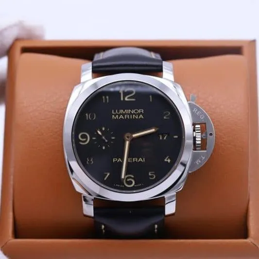 How about vsPanerai00359 large dial 44mm watch review - stable and generous front view