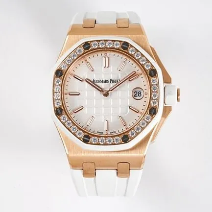 Audemars Piguettop-tier watch Royal Oak offshore series 37mm women's white dialrubber strapquartz watch back cover picture