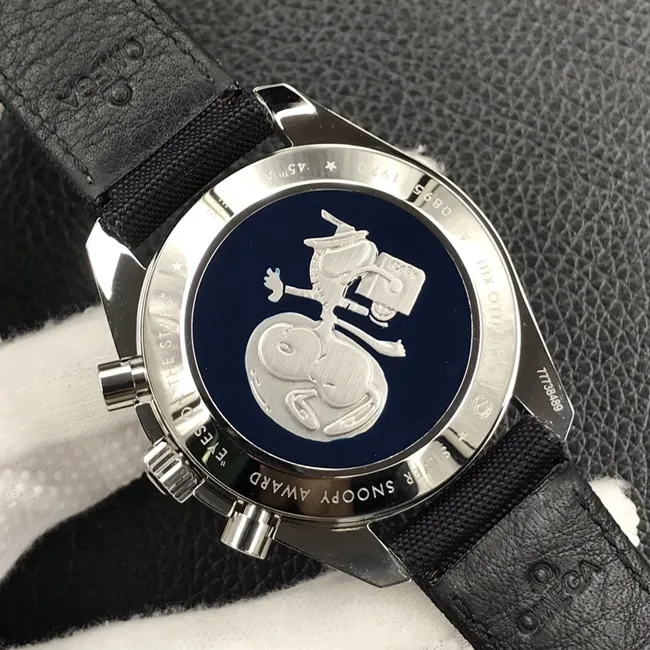 OM Factorytop-tier replicaOmega Snoopy V2 upgraded version men's white dial nylon strap automatic movement watch front view