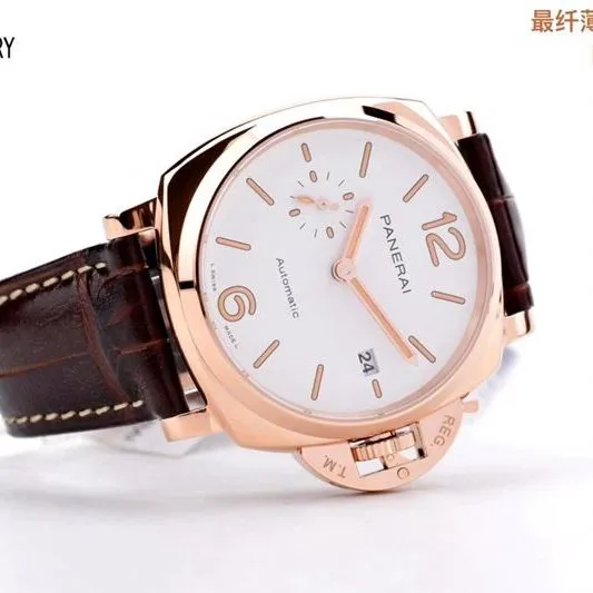Paneraisuper watch Luminor Due small red gold 42MM watch front view