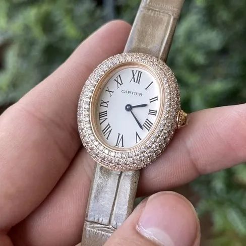 Top copy watches Cartier bathtub series women's quartz belt watch front view