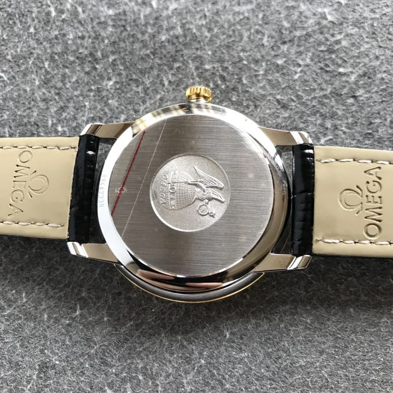 Omegatop-tier watch De Ville series men's leather strapblack dial watch back cover picture