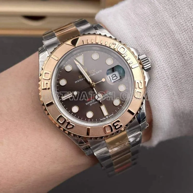 VSRolex Yacht-Master chocolate plate gold steel bracelet model 126621front live photo