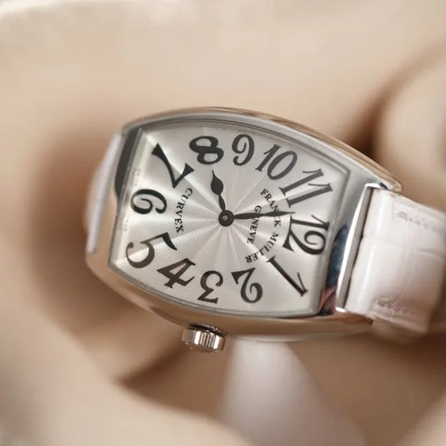 Franck Muller top-tier watch LONG ISLAND series barrel-shaped ladies white dial brown belt quartz watch detail shots