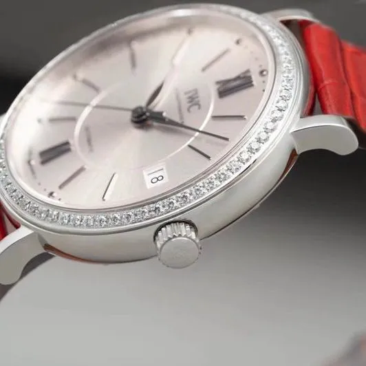 IWC's masterpiece women's watch Portofino top-tierladies' watch front view